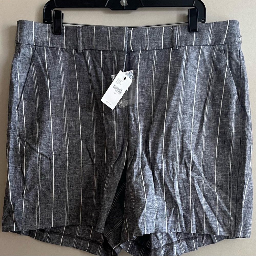Lane Bryant linen shorts Sz 16.